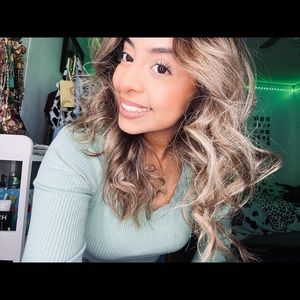 Meet your Posher, Briana